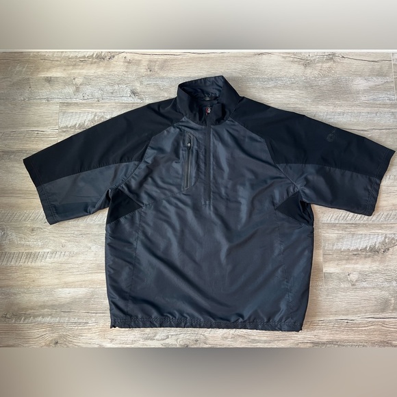 zero restriction Other - Zero Restriction Tour Series Short Sleeve Golf  Windbreaker Black/Red Lg